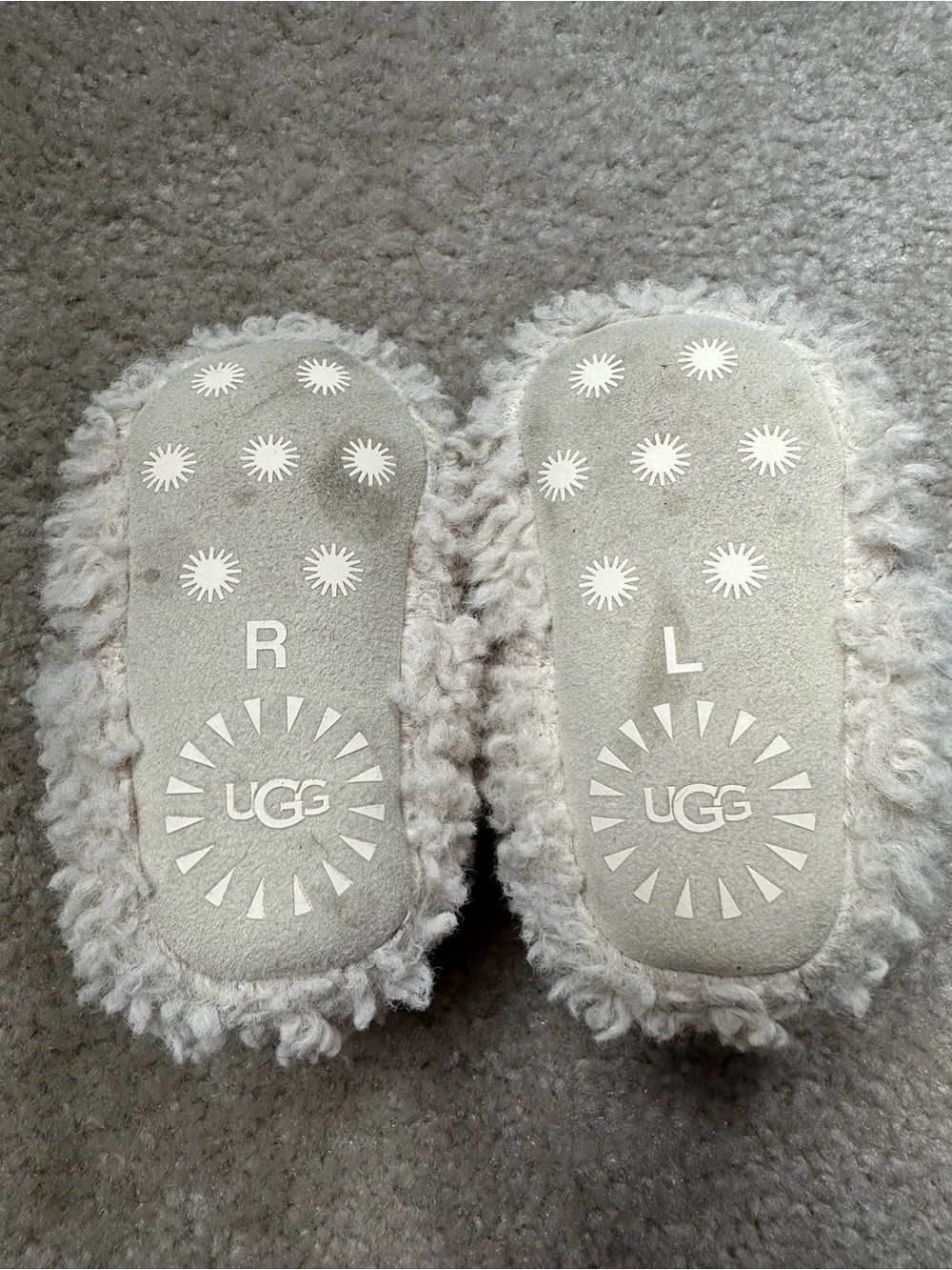 UGG Cozy Fuzzy Baby Booties - Cream bixbee size 2/3 (6-12 months)